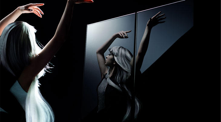 Tủ lạnh Mitsubishi MR-FX47EN(GBK) inverter 376 lít với thiết kế mặt gương kính