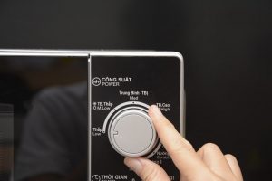 Lo Vi Song Co Nuong Sharp R G222vn S 20 Lit