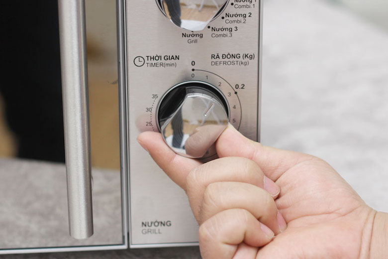 Lò vi sóng Sharp R-G227VN-M 20 lít Lò vi sóng Sharp R-G227VN-M 20 lít