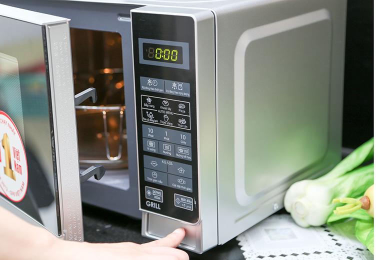 Lò vi sóng có nướng Sharp R-G272VN-S 20 lít Lò vi sóng có nướng Sharp R-G272VN-S 20 lít