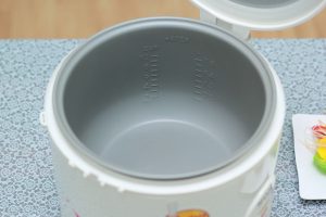 Noi Com Dien Sharp 1.8 Lít KS 18TJV