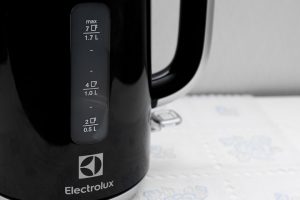 Ấm đun siêu tốc Electrolux 1.7 lít EEK3505