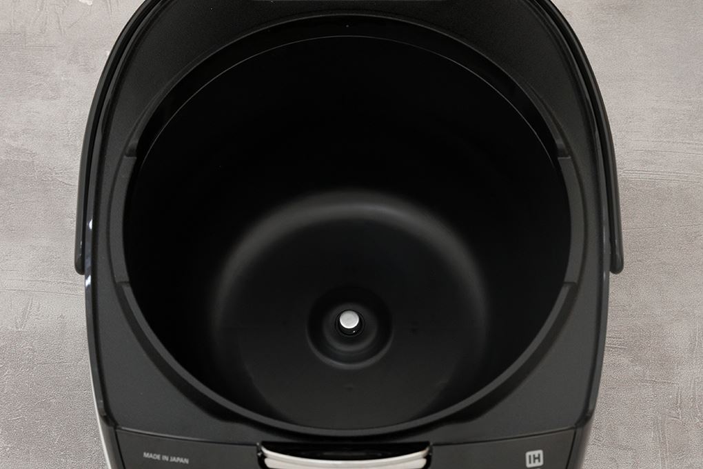Nồi cơm cao tần Tiger 1.8 lít JKT-F18W Nồi cơm cao tần Tiger 1.8 lít JKT-F18W