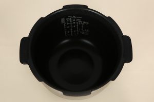 Nồi cơm áp suất cao tần Cuckoo 1.8 lít CRP-LHTR1009F/BKSIVNCV