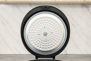 Nồi cơm nắp gài Cuckoo 1.8 lít CR-1096