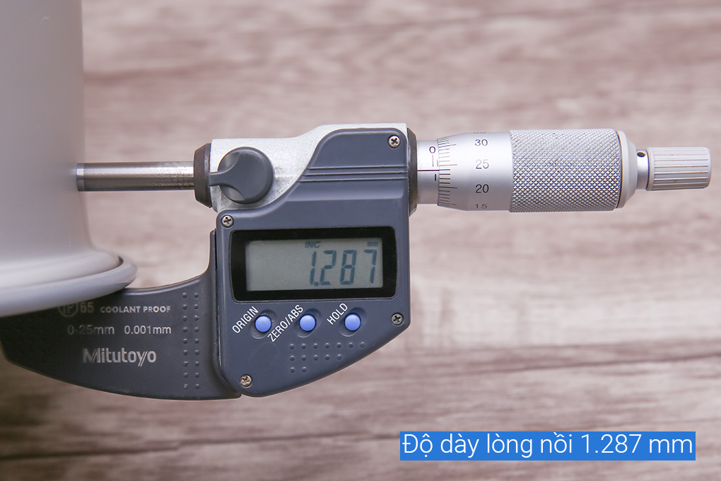 Nồi cơm nắp gài Cuckoo 2 lít CR-1122 Nồi cơm nắp gài Cuckoo 2 lít CR-1122