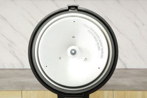Nồi cơm nắp gài Cuckoo 3.06 lít CR-1755/KBBKCRVN