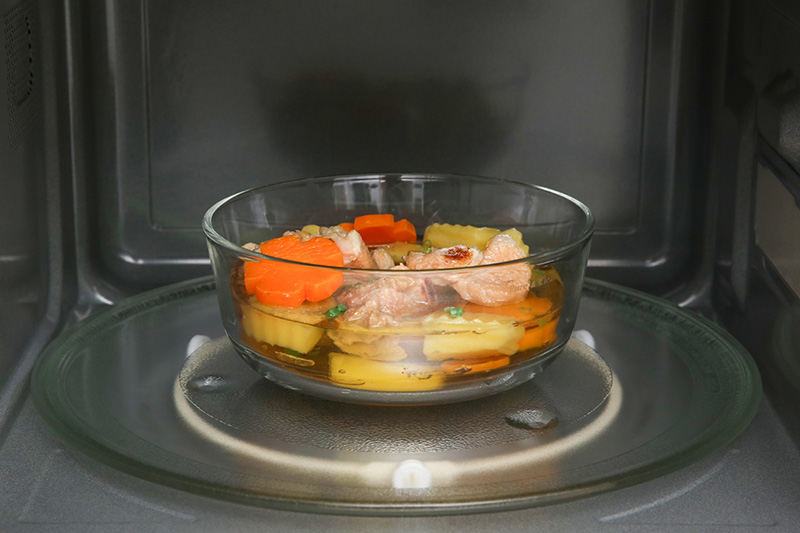 Nấu ăn ngon - Lò vi sóng Panasonic NN-ST65JBYUE 32 lít