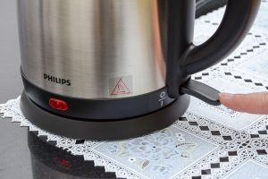 Bình đun siêu tốc Philips 1.5 lít HD9306