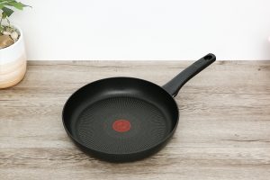 Chảo nhôm chống dính vân đá đáy từ 28 cm Tefal Ultimate G2680622
