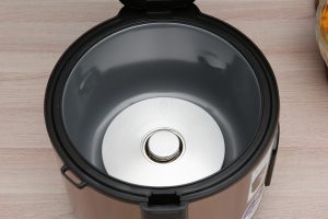 Nồi cơm nắp gài BlueStone 1.2 lít RCB-5512