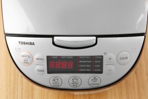 Nồi cơm điện tử Toshiba 1.8 lít RC-18DR2PV(K)