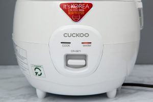 Nồi cơm nắp gài Cuckoo 1.08 lít CR-0671/YWVNCV